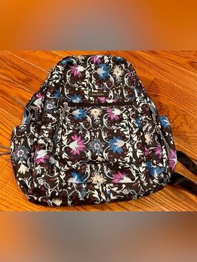 Vera Bradley Black Bramble Vines Backpack Lighten Up Excellent Condition